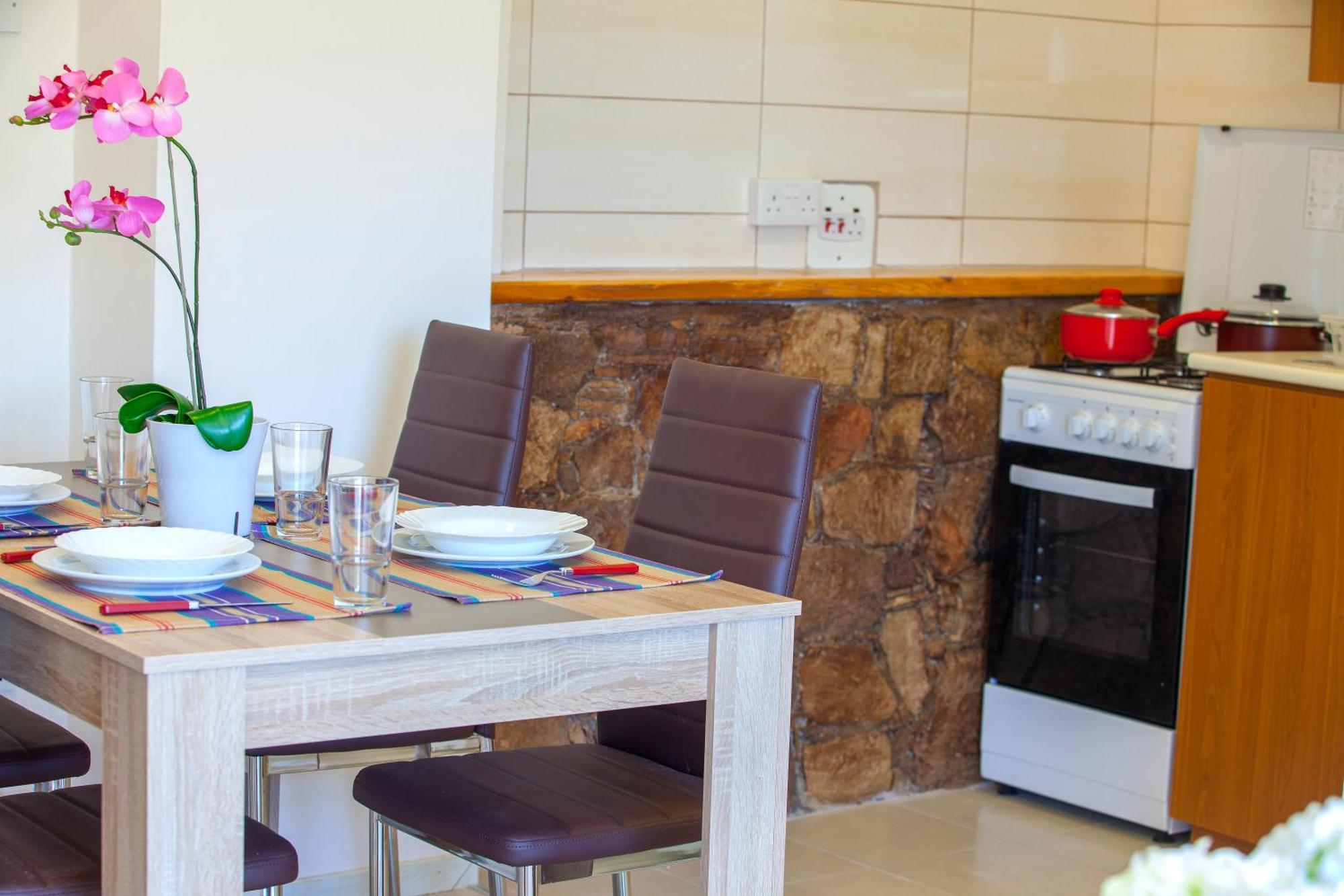Castle Holiday Apartments Limassol Luaran gambar